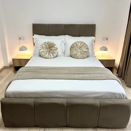 Riverside By Inntime מלון