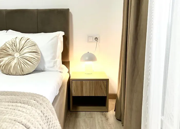 Riverside By Inntime מלון