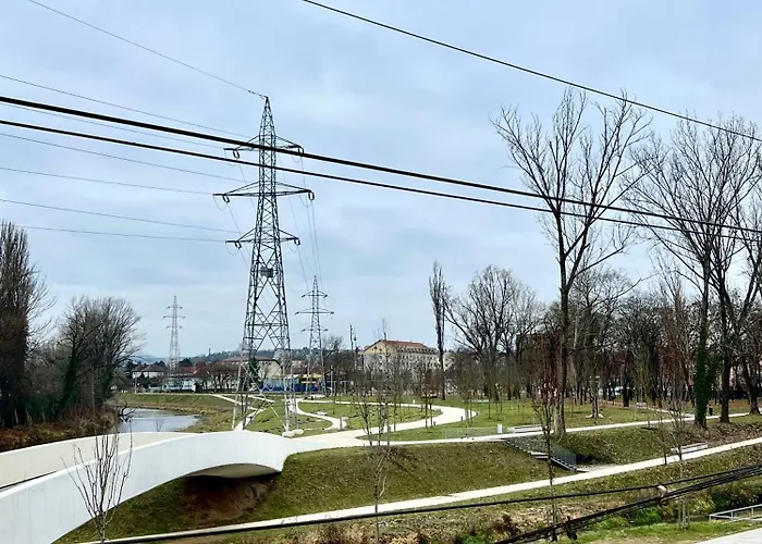 מלון Riverside By Inntime 3*